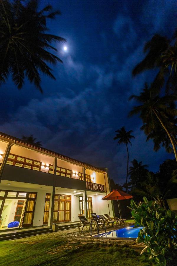 360 Surf Weligama Bay Hotel Bagian luar foto