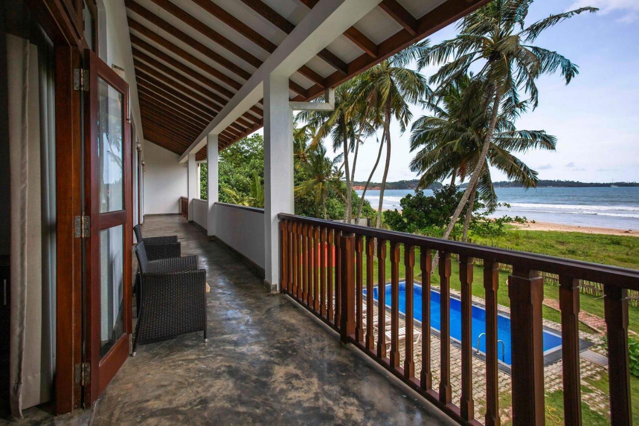 360 Surf Weligama Bay Hotel Bagian luar foto