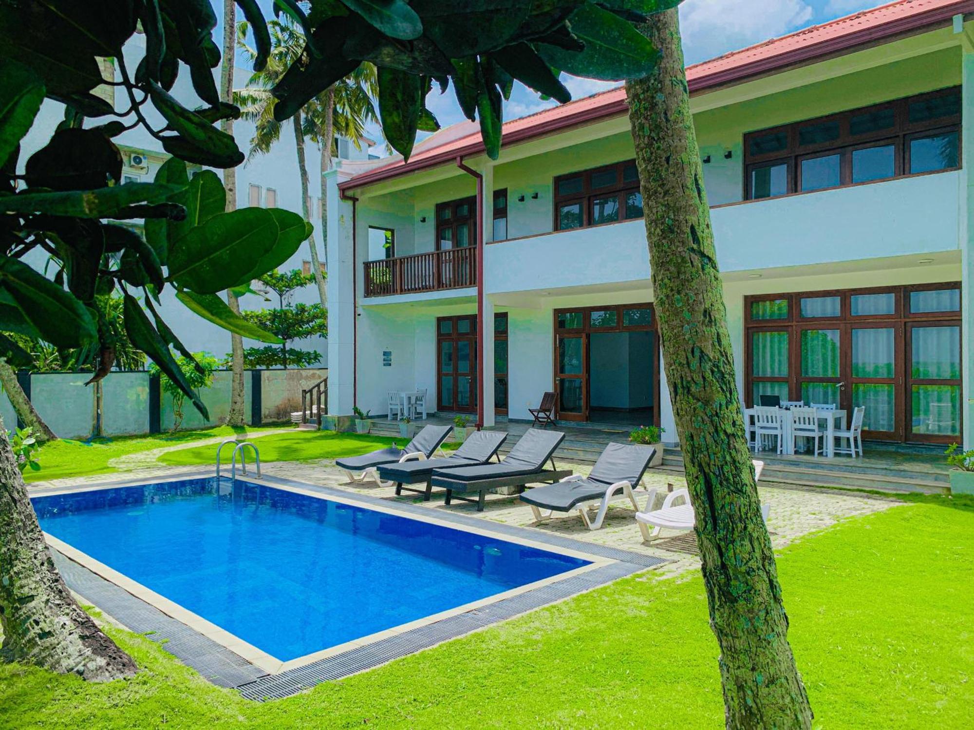 360 Surf Weligama Bay Hotel Bagian luar foto